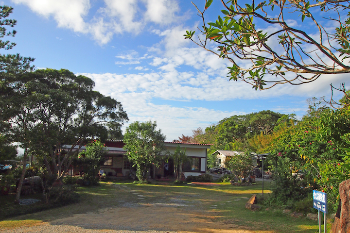 「もとぶ南蛮窯・カフェ阿吽(あうん)」