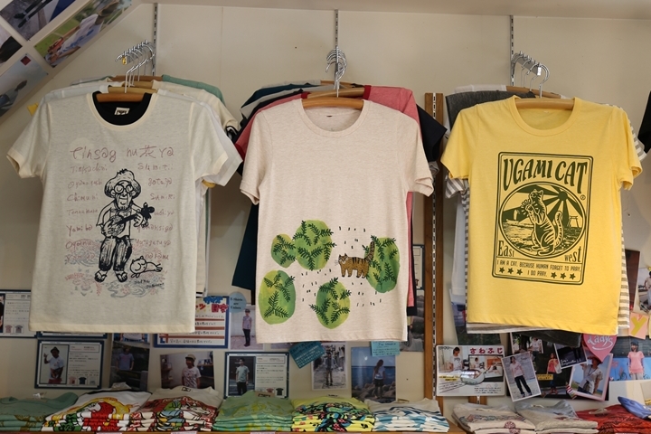 ユニークなTシャツ