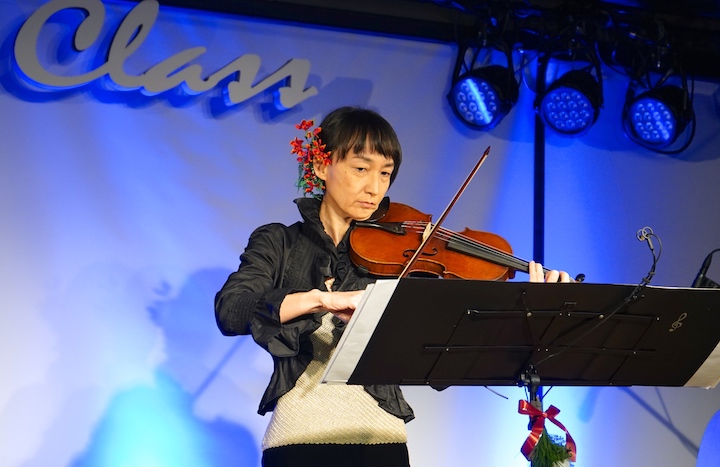 バイオリン奏者の餘野木麻理(よのぎ まり)さん