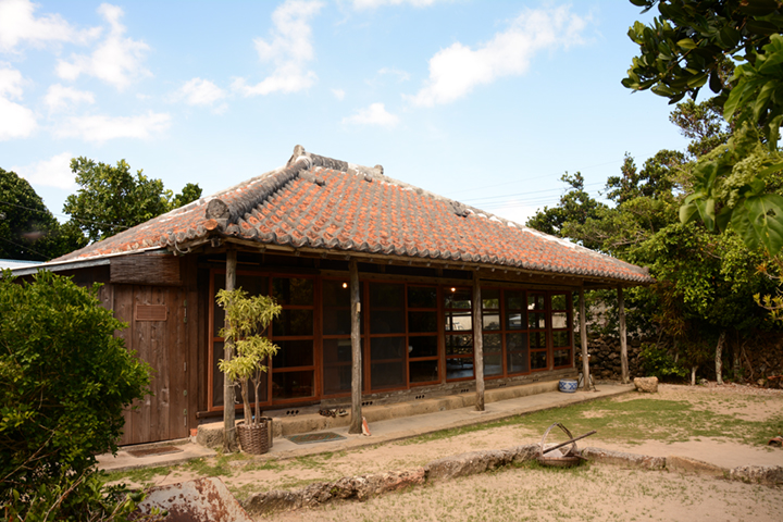 古民家の建物を利用した食堂「てぃーらぶい」