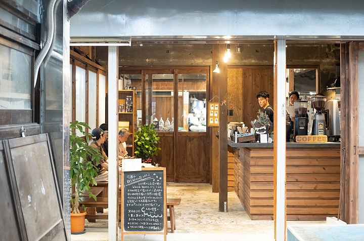 「自家焙煎珈琲店のCOFFEE potohoto（ポトホト）