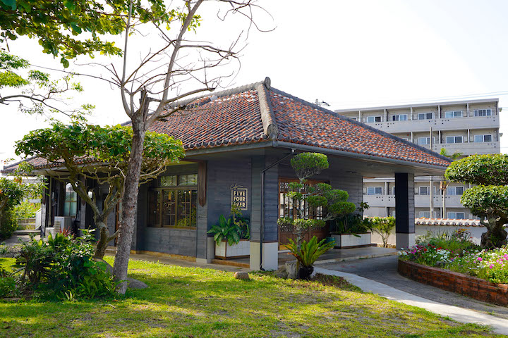 CAFE FIVE FOUR EVERの外観