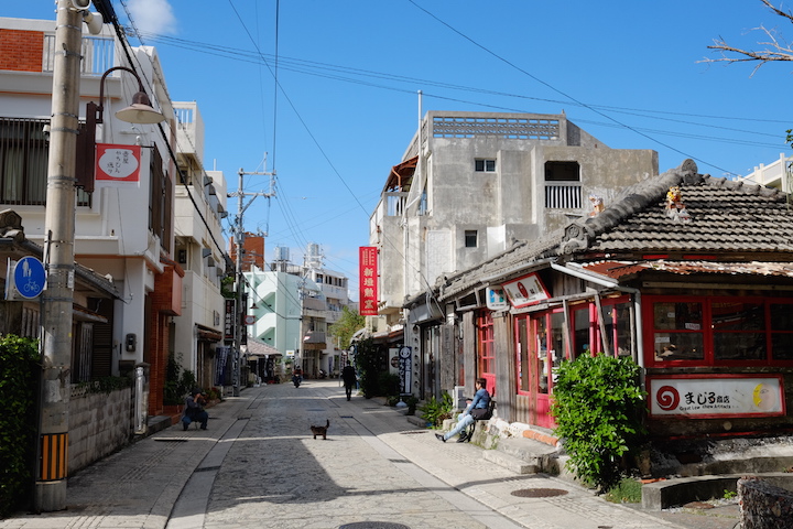 壺屋やちむん通り