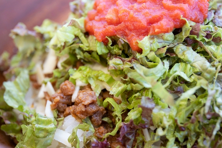 お店自慢の「特製タコライス」