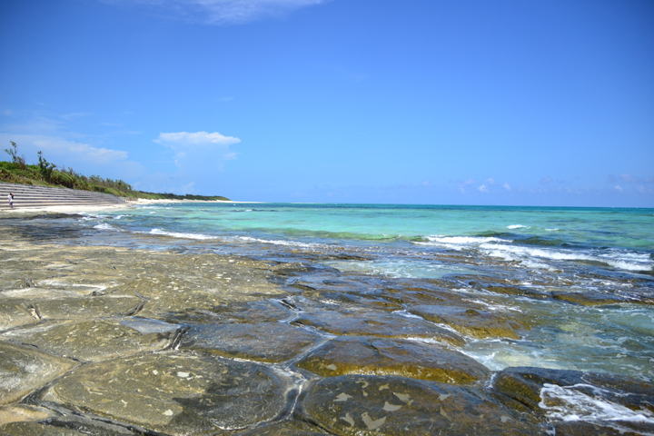 約600万年前に噴火した溶岩が冷え固まった