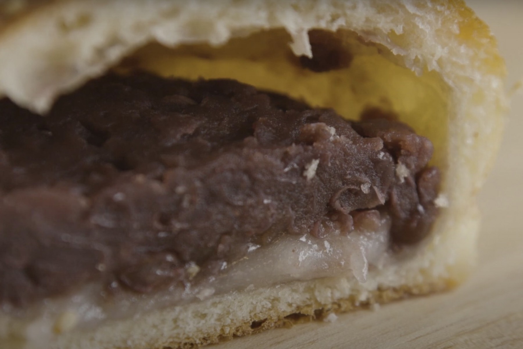 あんことおもちのあんぱん